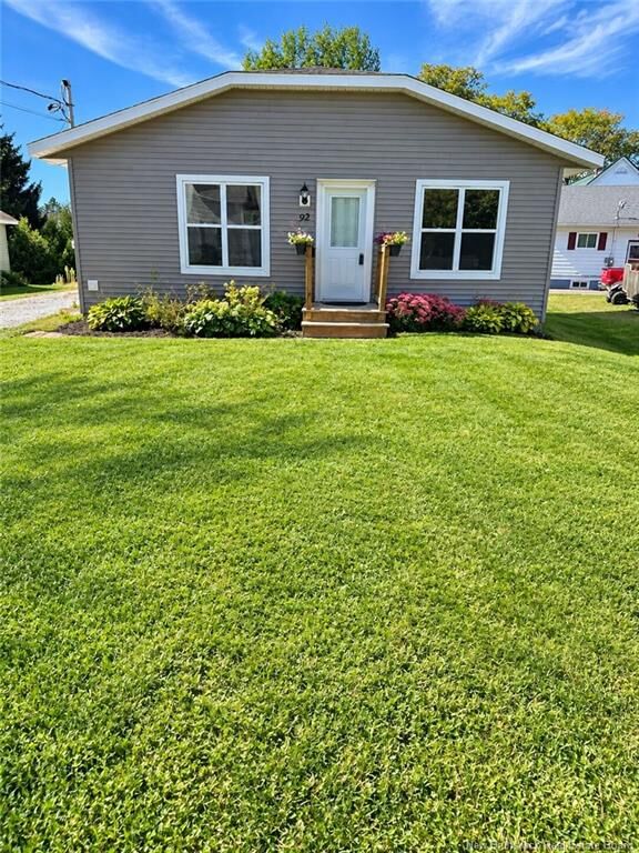 Property Photo:  92 Albert Street  NB E4E 1K5 