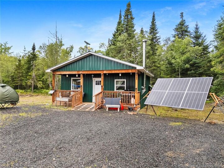 Property Photo:  460 Dufferin Road  NB E4A 3P8 