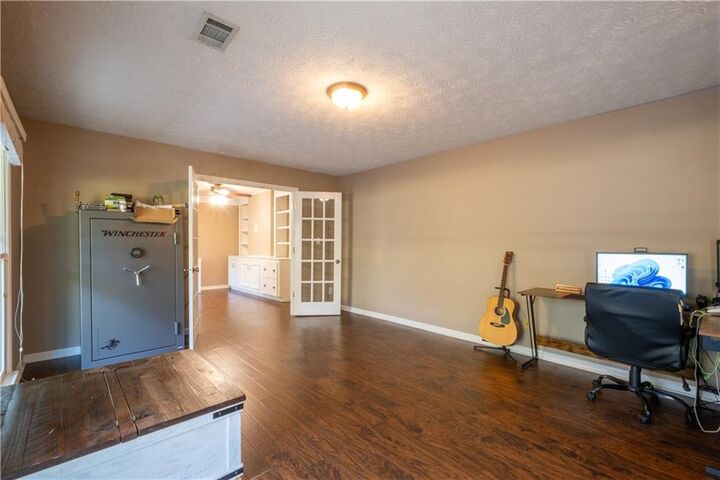 Property Photo: 166 Azalea Farms Road GA 30025