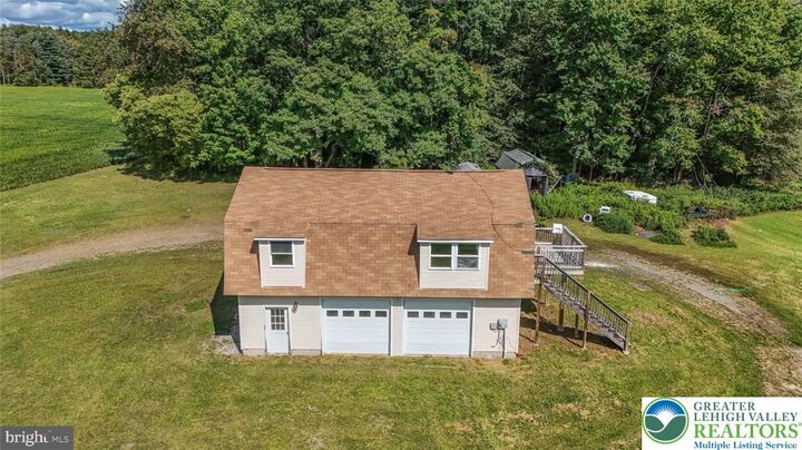 Property Photo:  2415 Stagecoach Road W  PA 18071 