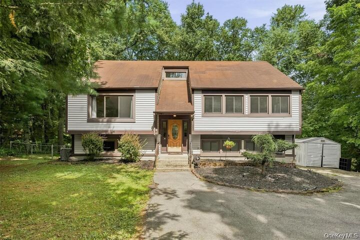 Property Photo:  383 Route 32  NY 10917 