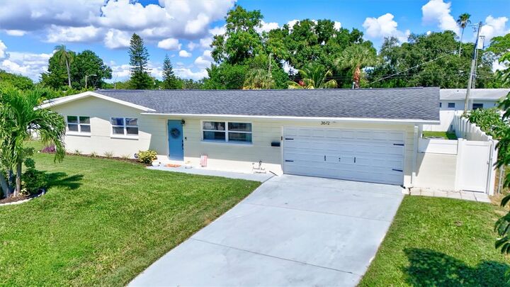 Property Photo: 3672 Searobin Drive SE FL 33705