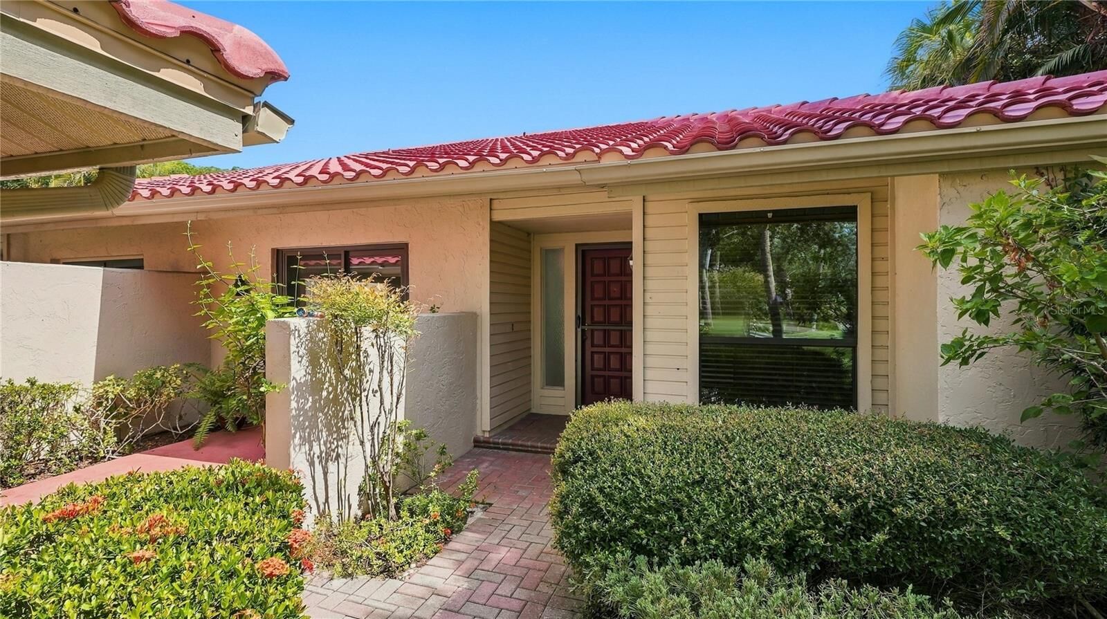 Property Photo:  4802 Kestral Park Circle 22  FL 34231 
