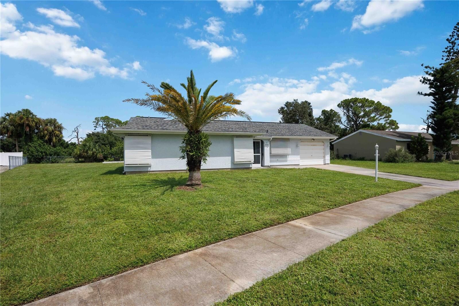 Property Photo:  5858 Kenwood Drive  FL 34287 