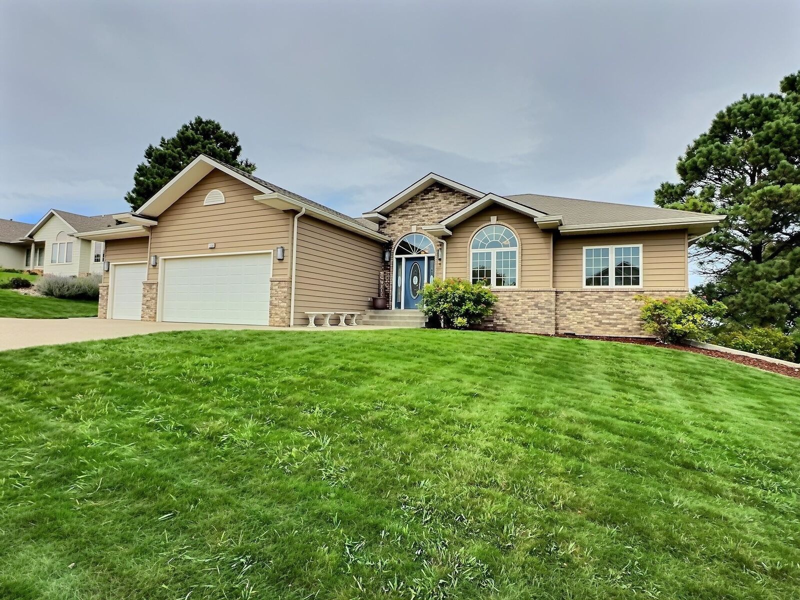 Property Photo: 1000 Alta Vista Drive SD 57701