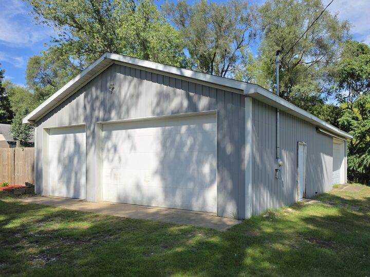 Property Photo: 237 Cohasset Avenue MI 49014