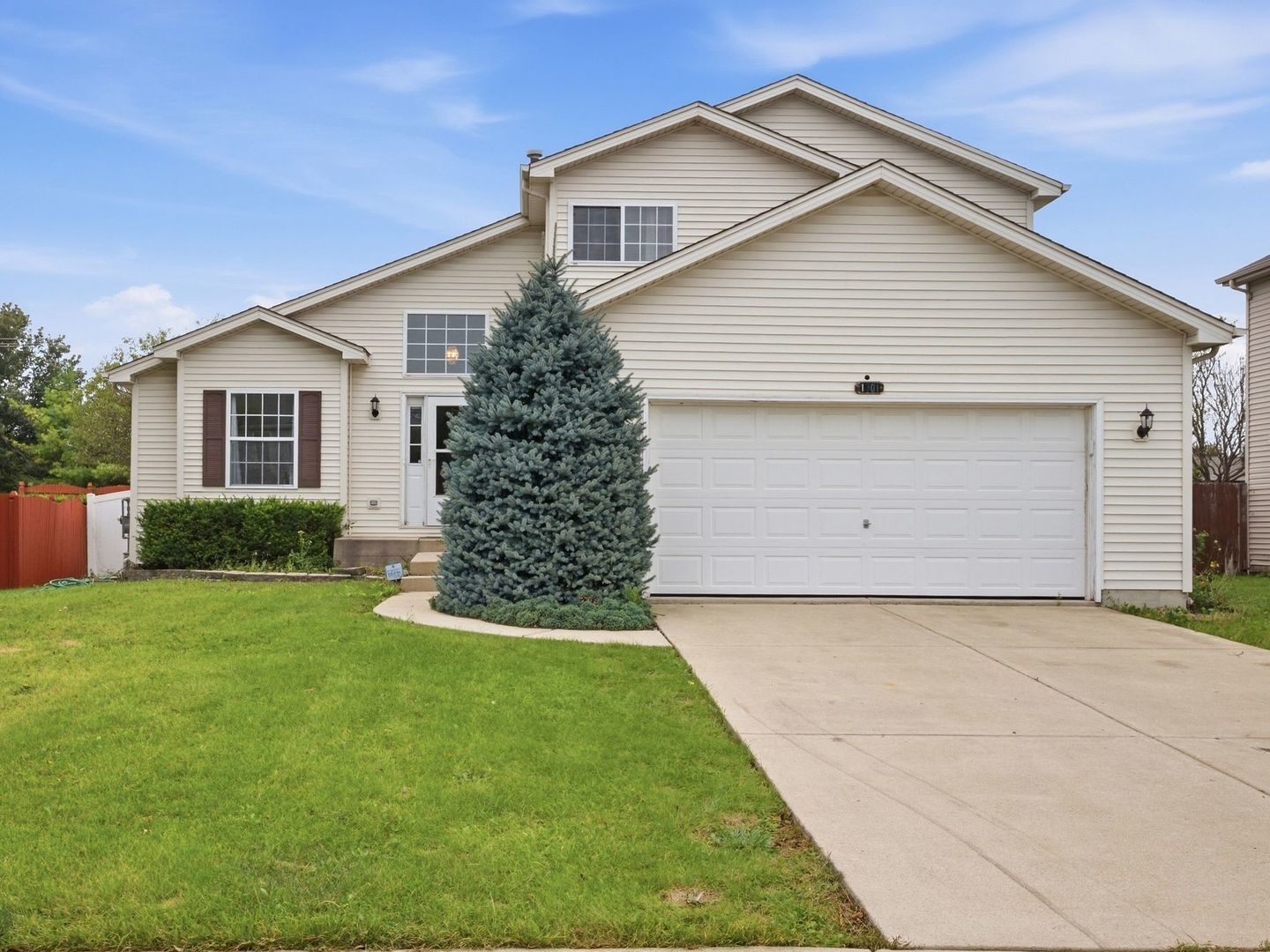 Property Photo:  1301 Idabright Drive  IL 60586 
