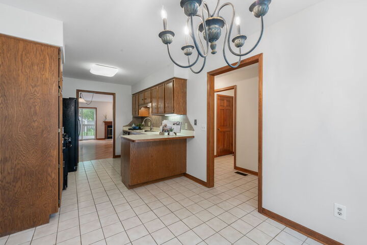 Property Photo:  214 S Harrison Street  IL 60134 