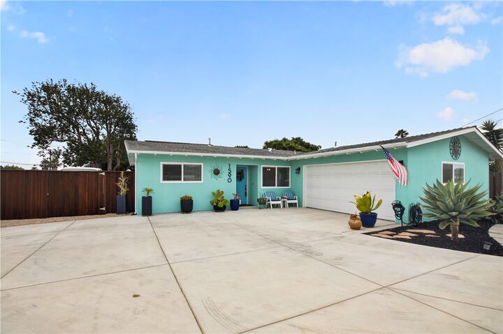 Property Photo:  1590 Manhattan  CA 93433 