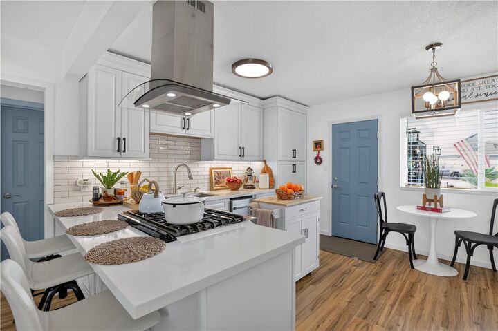 Property Photo:  1590 Manhattan  CA 93433 
