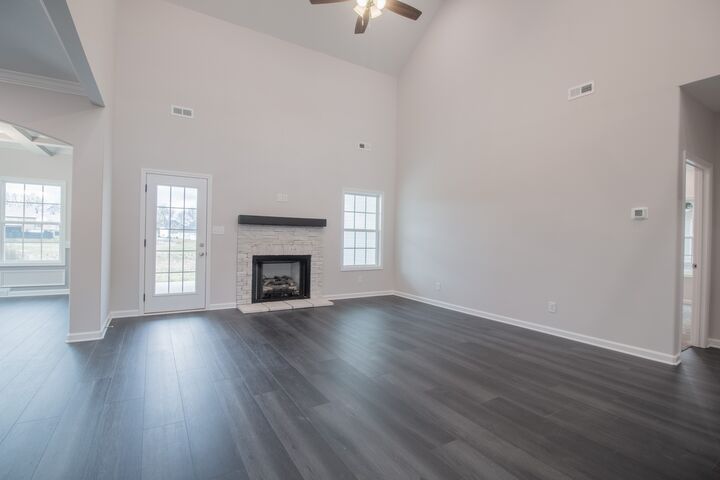 Property Photo: 617 Summerfield TN 37040