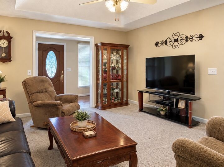 Property Photo: 512 Christy Dr TN 37087