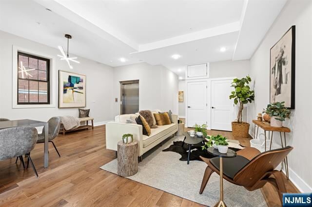 Property Photo:  545 Palisade Avenue 2  NJ 07307 