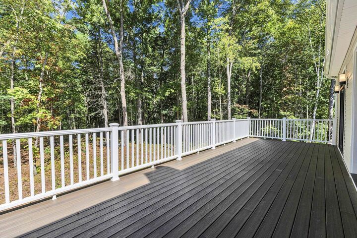 Property Photo:  16 Overlook Circle  NH 03032 