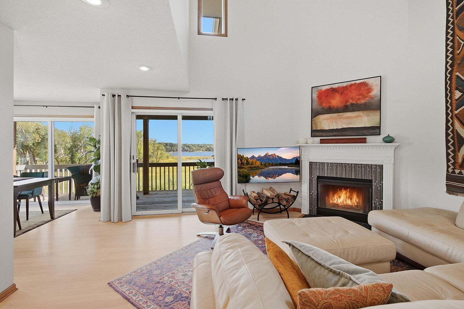 Property Photo: 513 Mariner Drive MN 55003