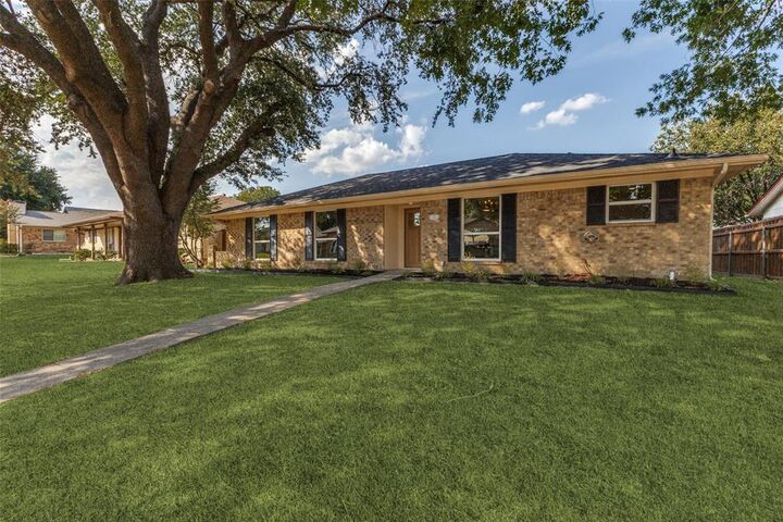 Property Photo:  4925 Willowhaven Circle  TX 75043 