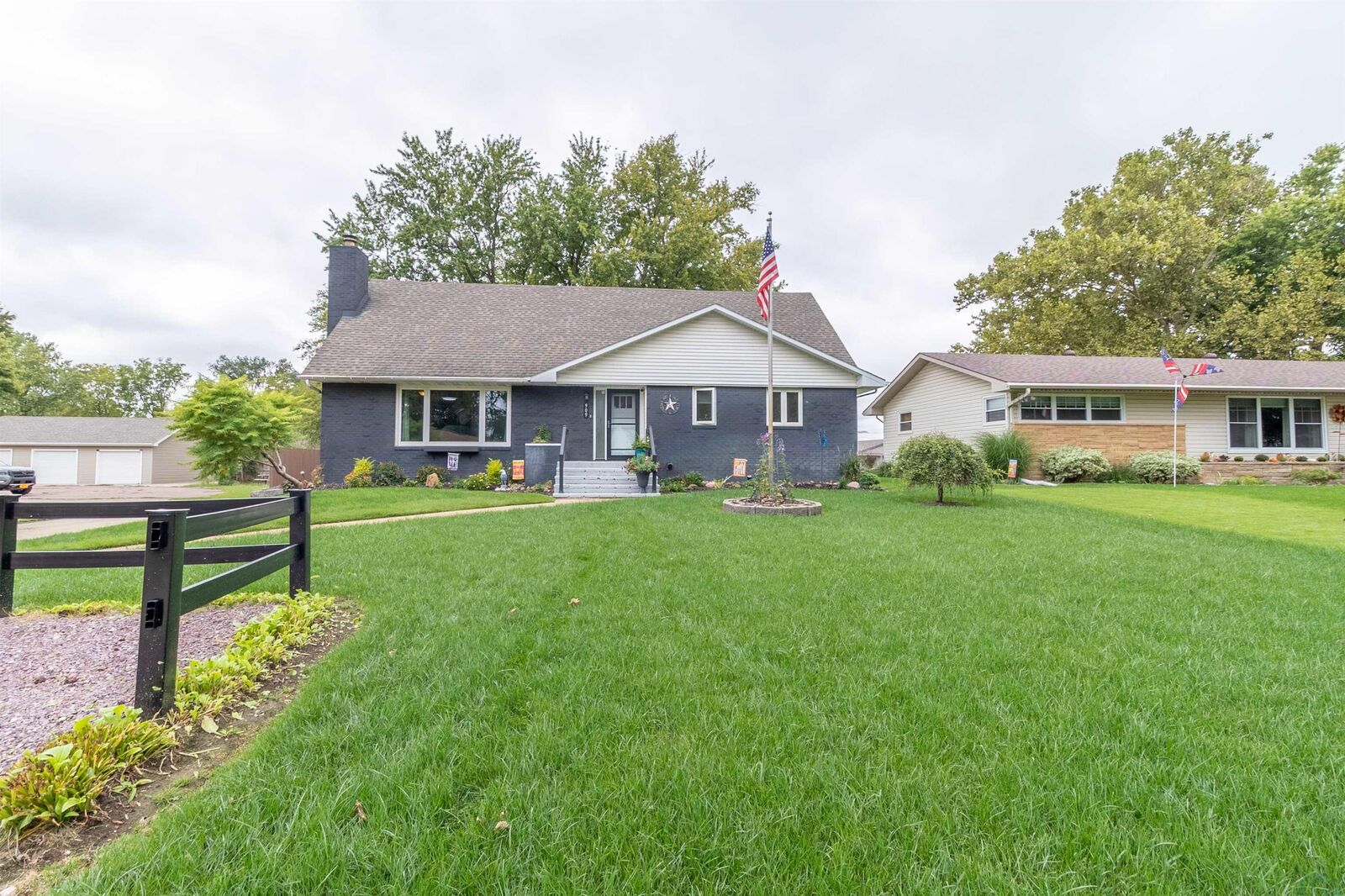 Property Photo:  909 Evans Street  IA 51055 