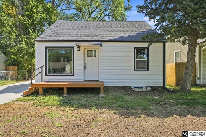 Property Photo: 2946 N 56th Street NE 68504