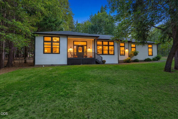 Property Photo: 495 Sugar Pine Drive OR 97532