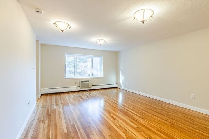 Property Photo: 133 Beaconsfield 44 MA 02445