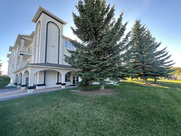 Property Photo:  1902 23 Street 303  AB T0M 0W0 