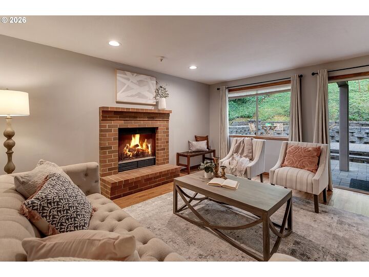Property Photo:  14 Grouse Ter  OR 97035 