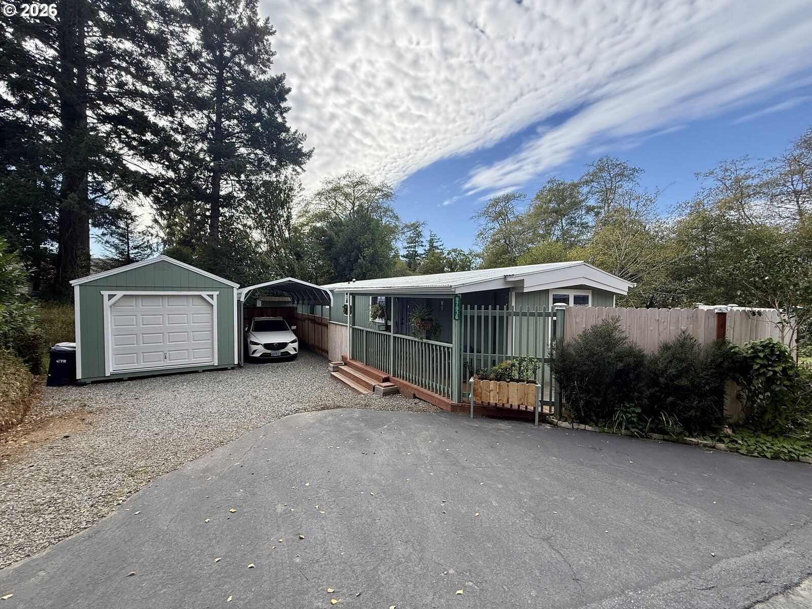 Property Photo: 97936 Klamath Ave OR 97415
