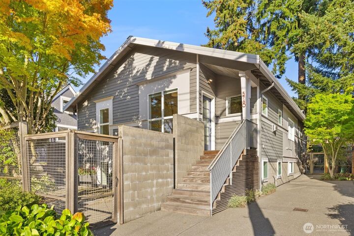 Property Photo:  5760  25th Avenue NE  WA 98105 