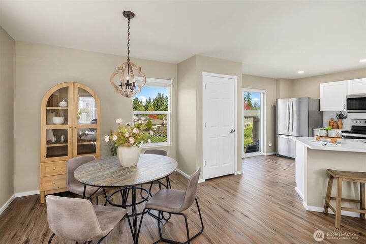 Property Photo: 33712 SE Gove Street 5 WA 98065