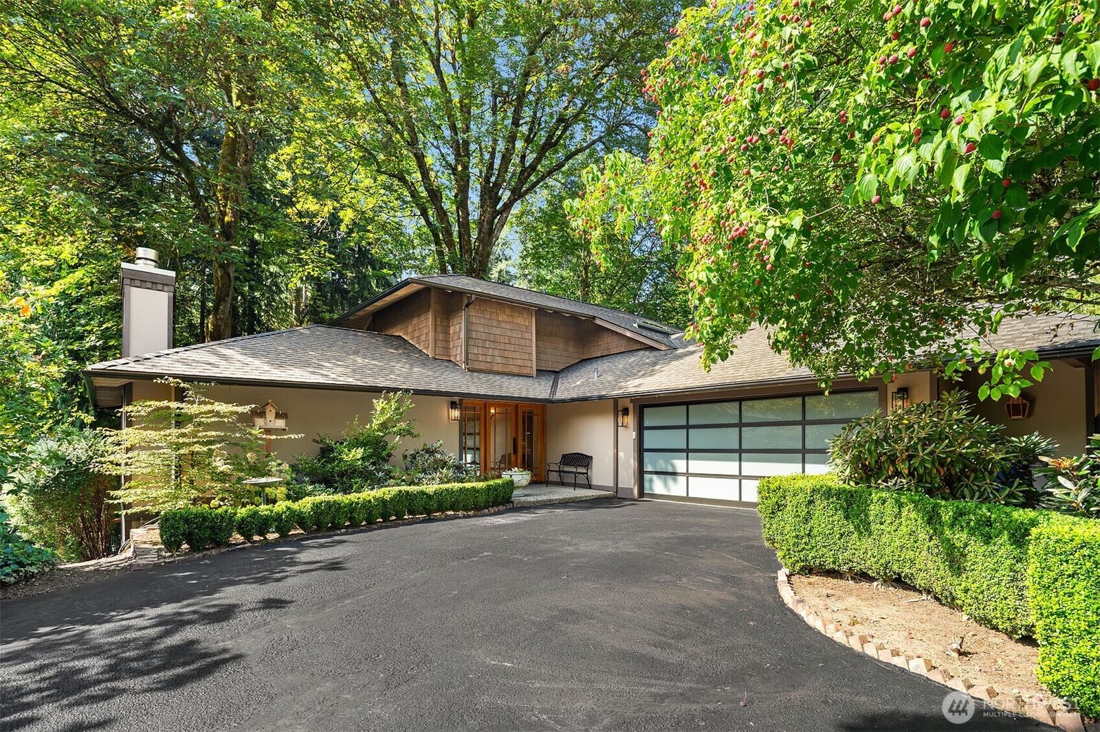 Property Photo: 2511 131st Place NE WA 98005