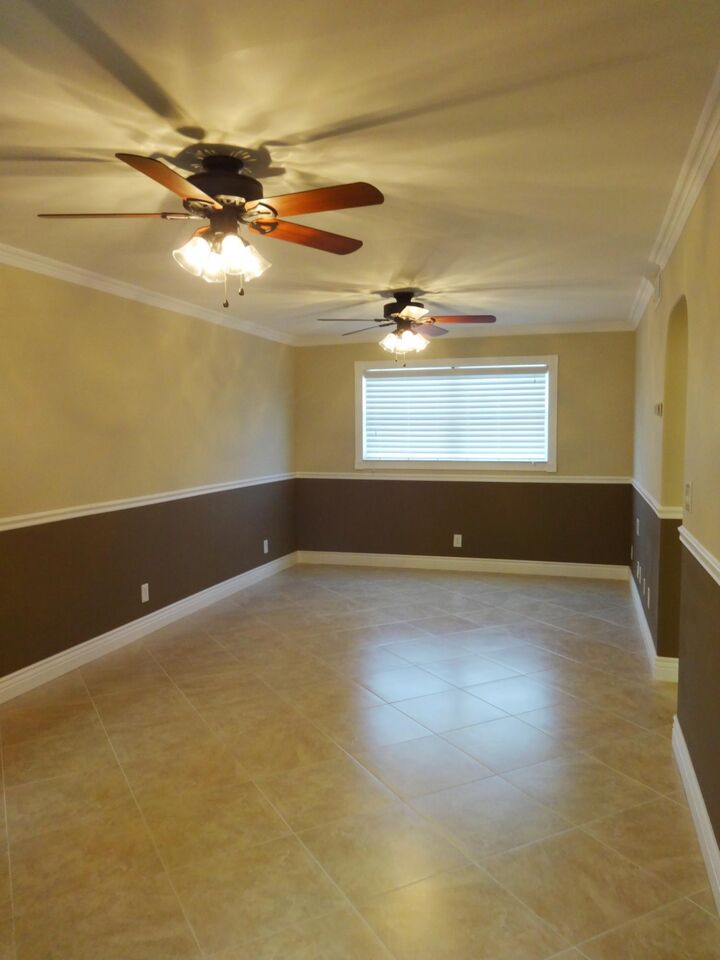 Property Photo: 550 SW 2nd Avenue 129 FL 33432