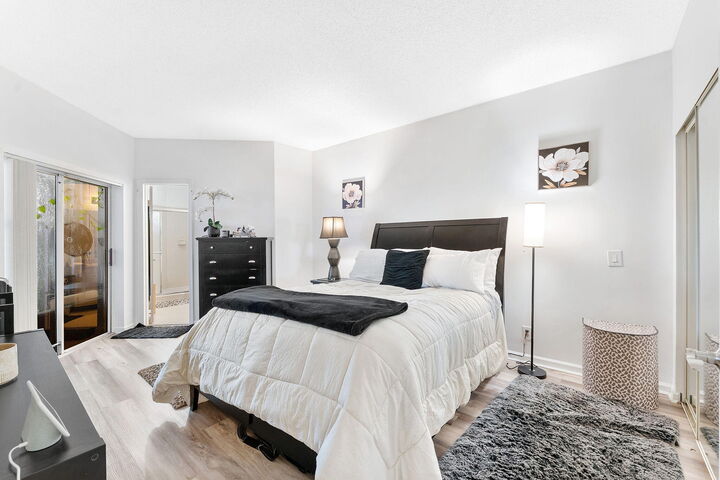 Property Photo: 6595 Via Regina FL 33433