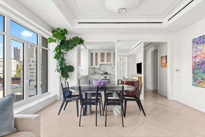 Property Photo:  40 E End Avenue 9B  NY 10028 