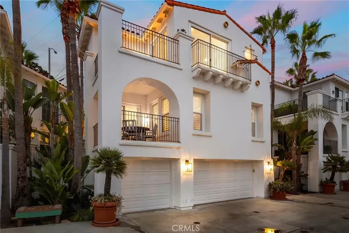 Property Photo:  253 W Marquita B  CA 92672 