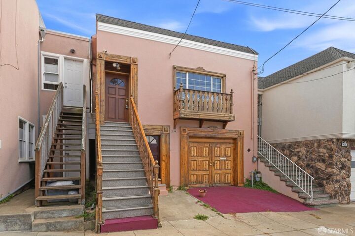 Property Photo:  411 Vienna Street  CA 94112 