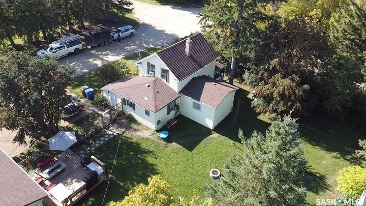 Property Photo:  326 4th Street  SK S0E 1P0 