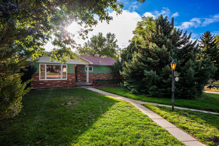 Property Photo: 1013 N Carrington Avenue WY 82834