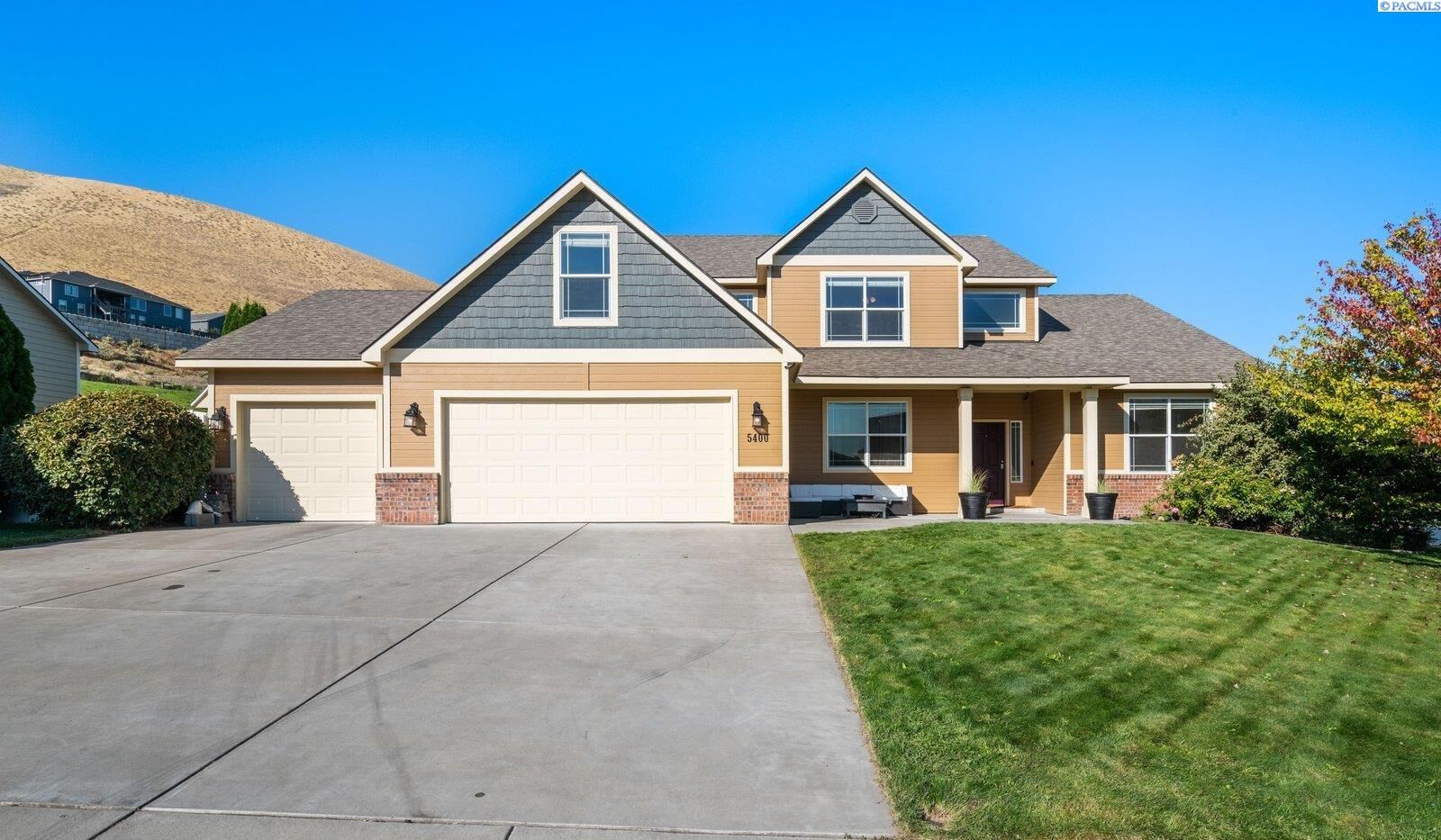 Property Photo: 5400 Kenra Loop WA 99353