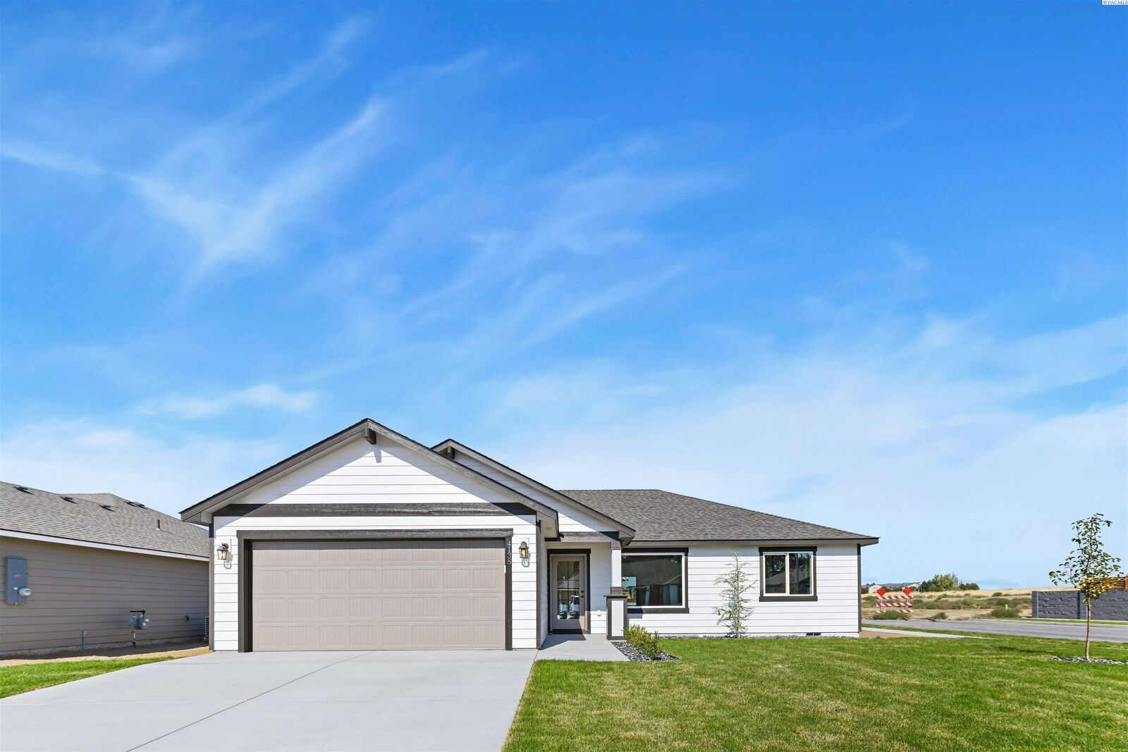 Property Photo: 4138 Road 104 WA 99301