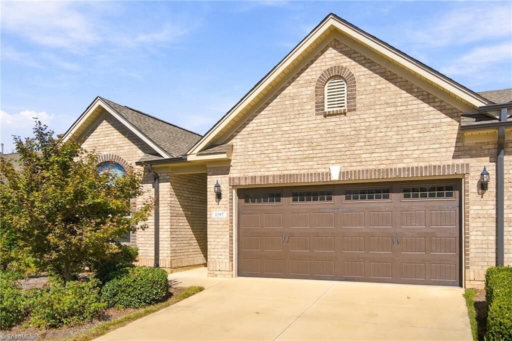 Property Photo:  1597 Oakbluffs Drive  NC 27235 