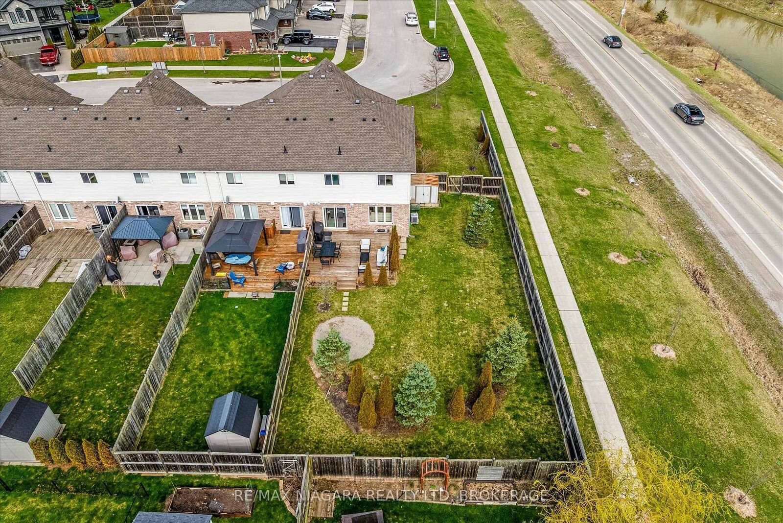 Property Photo: 187 Cardinal Crescent ON L3C 0B7