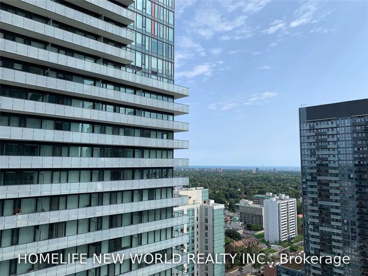 Photo de la propriété:  161 Roehampton Avenue 2805  ON M4P 0C8 