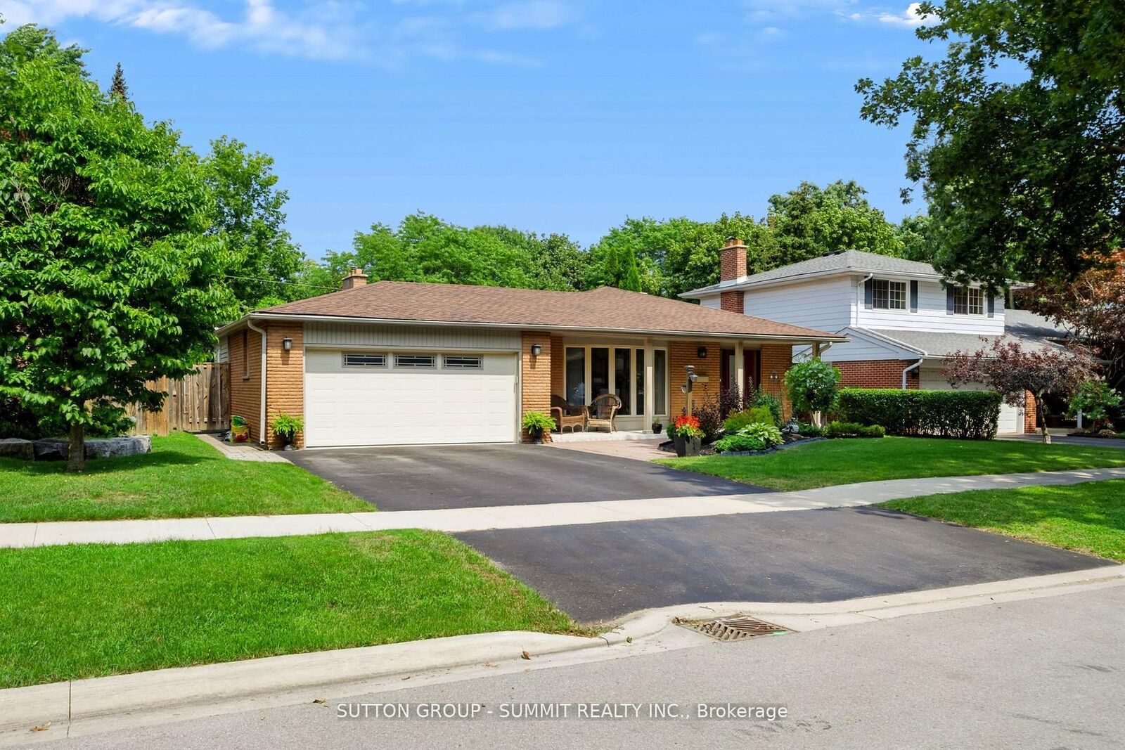Photo de la propriété:  659 Cherrywood Drive  ON L7T 3W9 