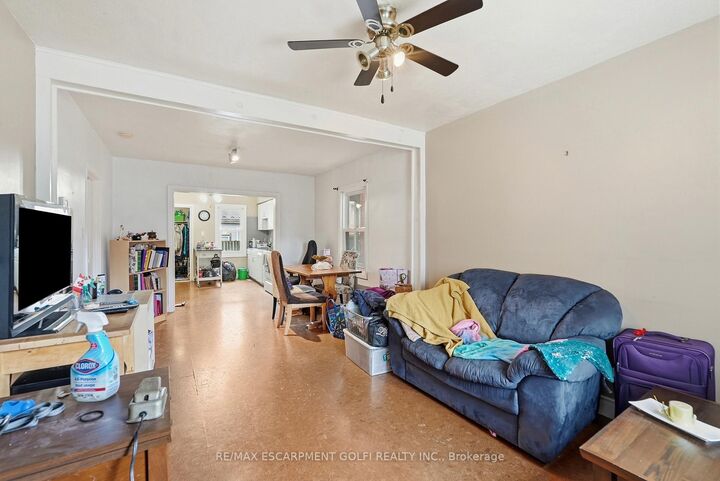 Property Photo:  524 Roxborough Avenue  ON L8H 1R4 