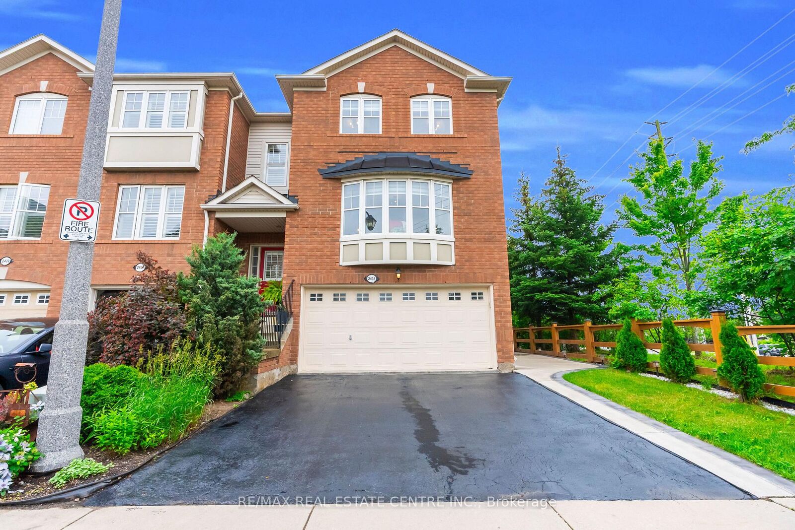 Photo de la propriété:  2435 Coho Way N  ON L6M 0G7 
