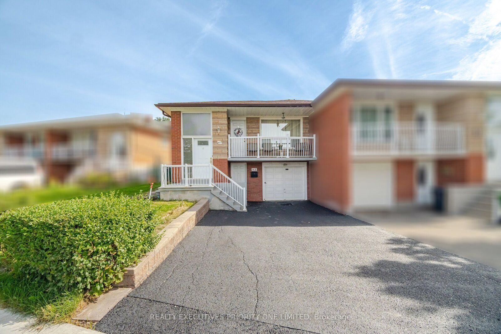 Property Photo: 43 Elana Drive ON M3N 2C1