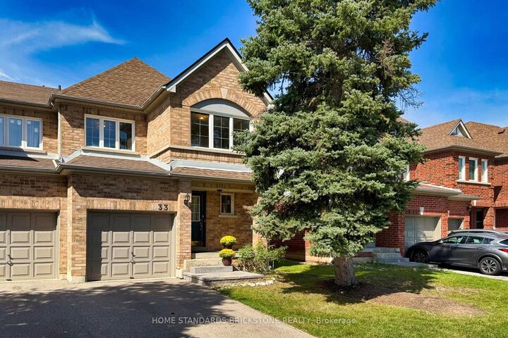 Property Photo: 5230 Glen Erin Drive 33 ON L5M 5Z7