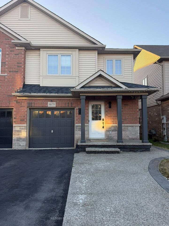 Property Photo:  