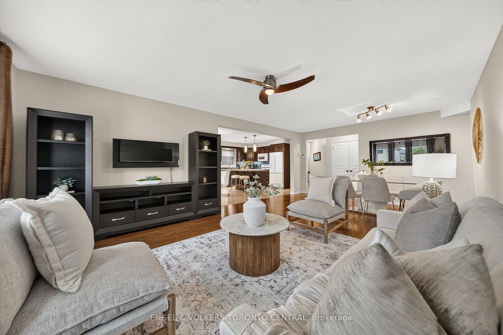 Property Photo: 31 Townsend Drive 64 ON N0B 1M0