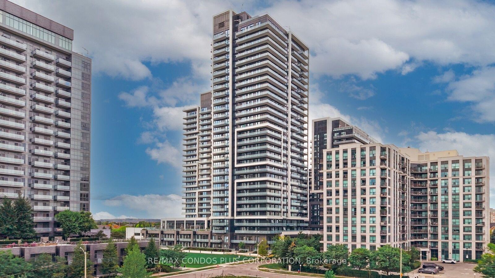 Property Photo:  105 Oneida Crescent 503  ON L4B 0H6 